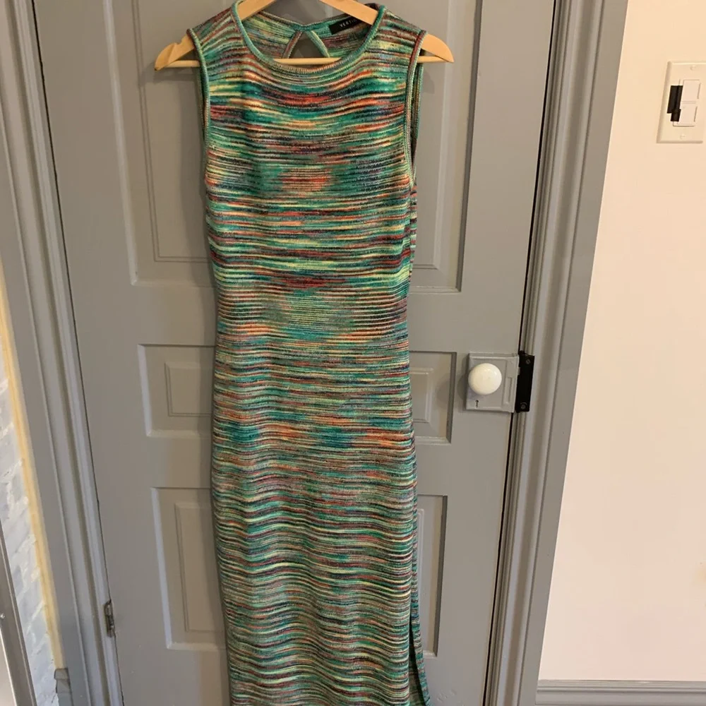 Vertigo Maxi Keyhole Back - Picture 2 of 7